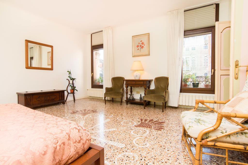 Ca Della Trifora Apartment เวนิส ภายนอก รูปภาพ